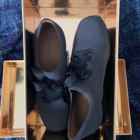 L'Amour Des Pieds / NIB Sporty Fashion Sneakers Taimah Sz 7.5 - Picture 2 of 8